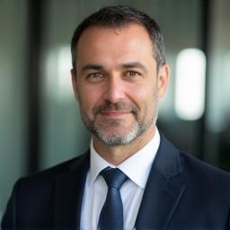 Headshot of Dr. Ethan Price